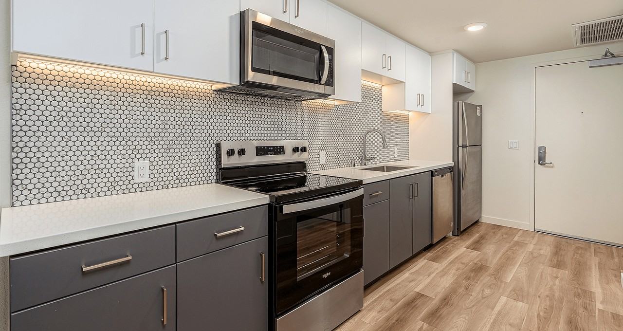 Ensemble at Northridge - Photo 6 of 12