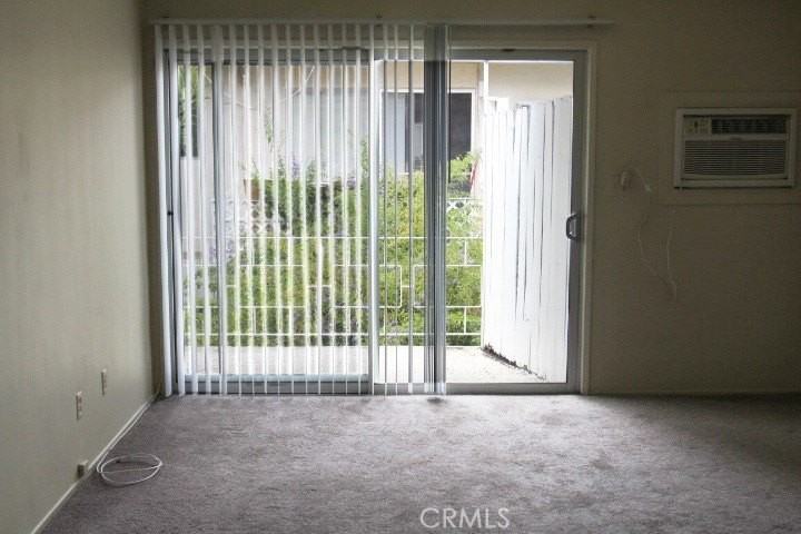 5742 Hazeltine Ave #5 - Photo 6 of 16