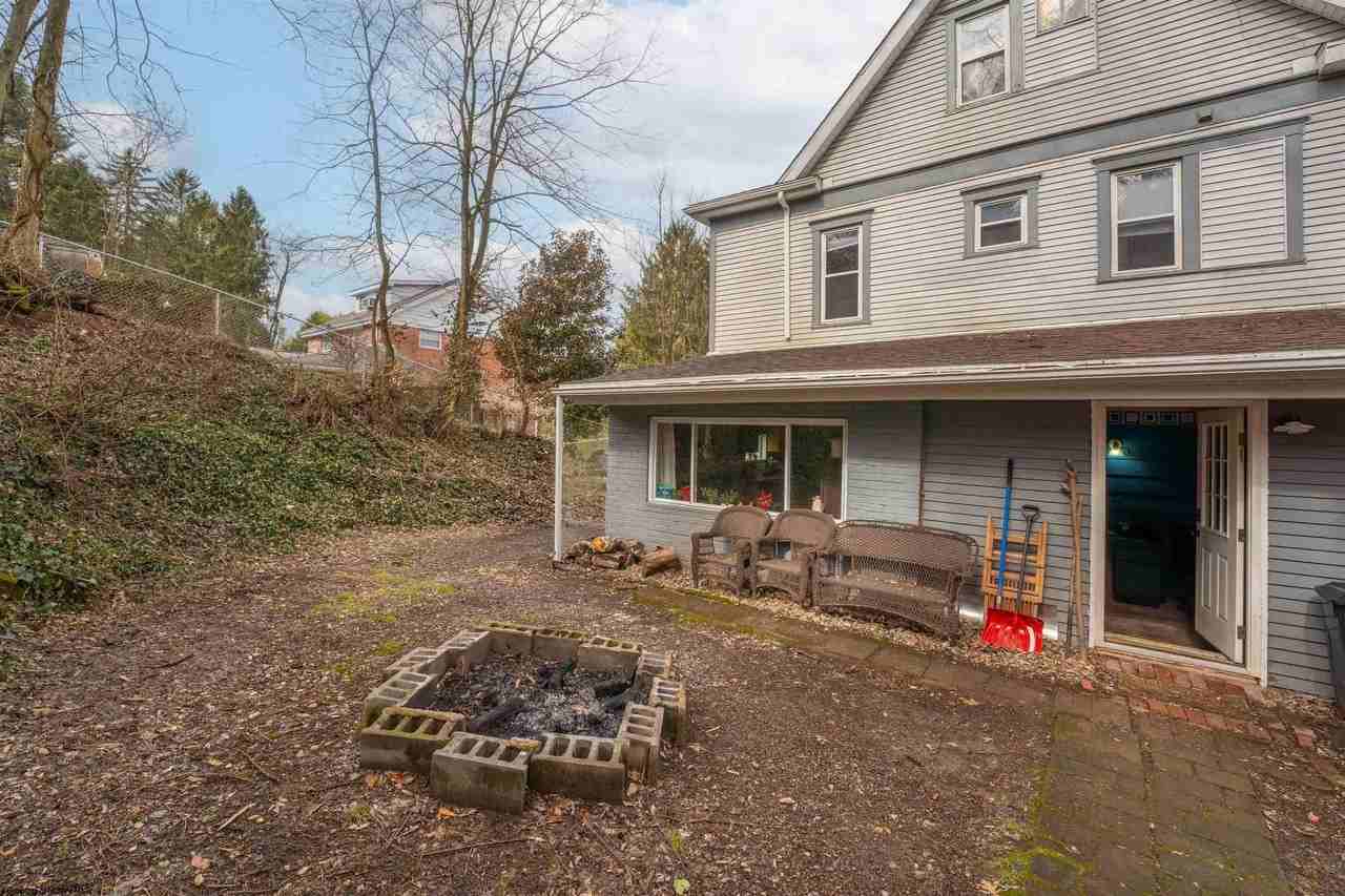 208 Logan Ave - Photo 6 of 23