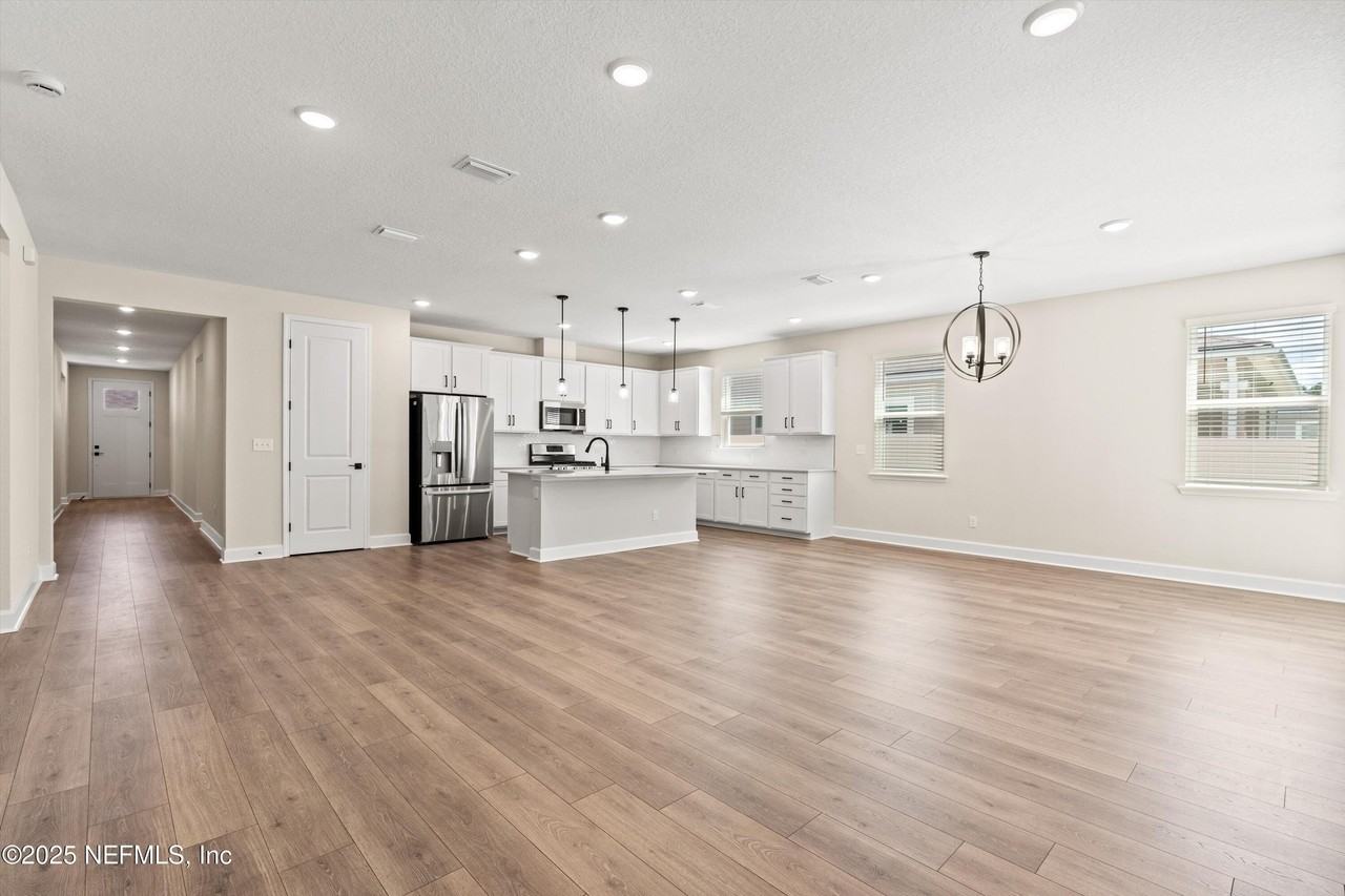 916 Lightsey Crossing Ln - Photo 6 of 33