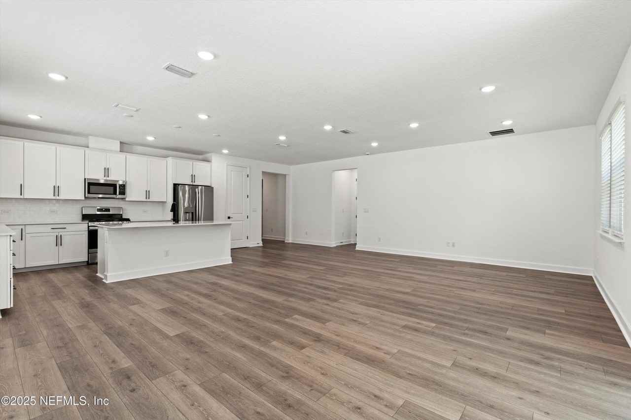 968 Lightsey Crossing Ln - Photo 7 of 33