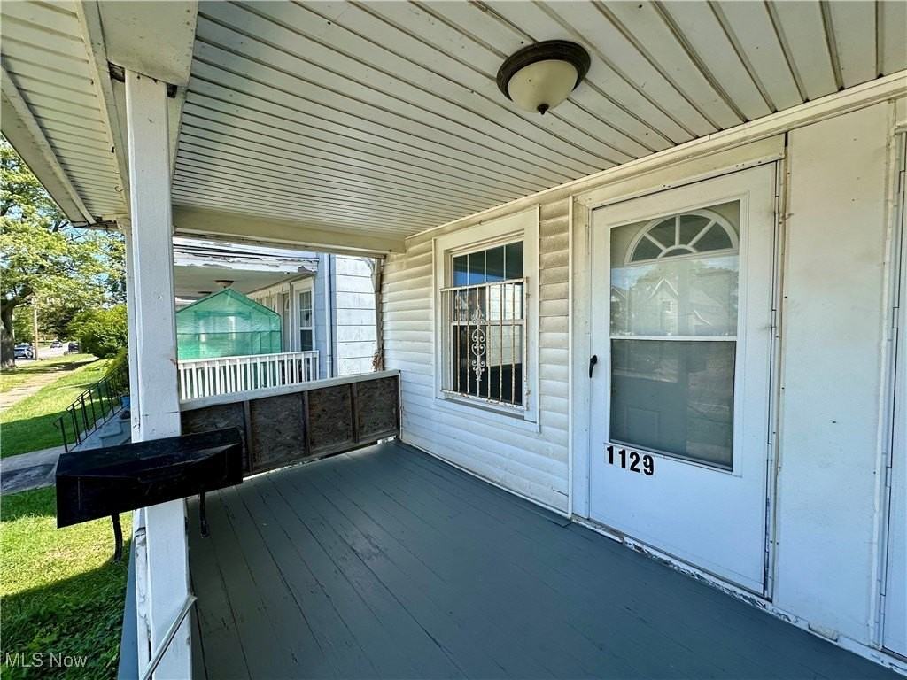 1129 West Erie Avenue - Photo 3 of 27