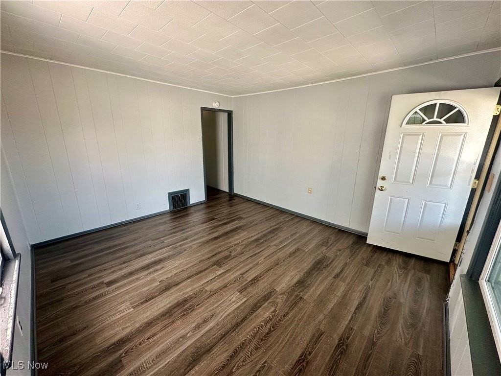 1129 West Erie Avenue - Photo 5 of 27