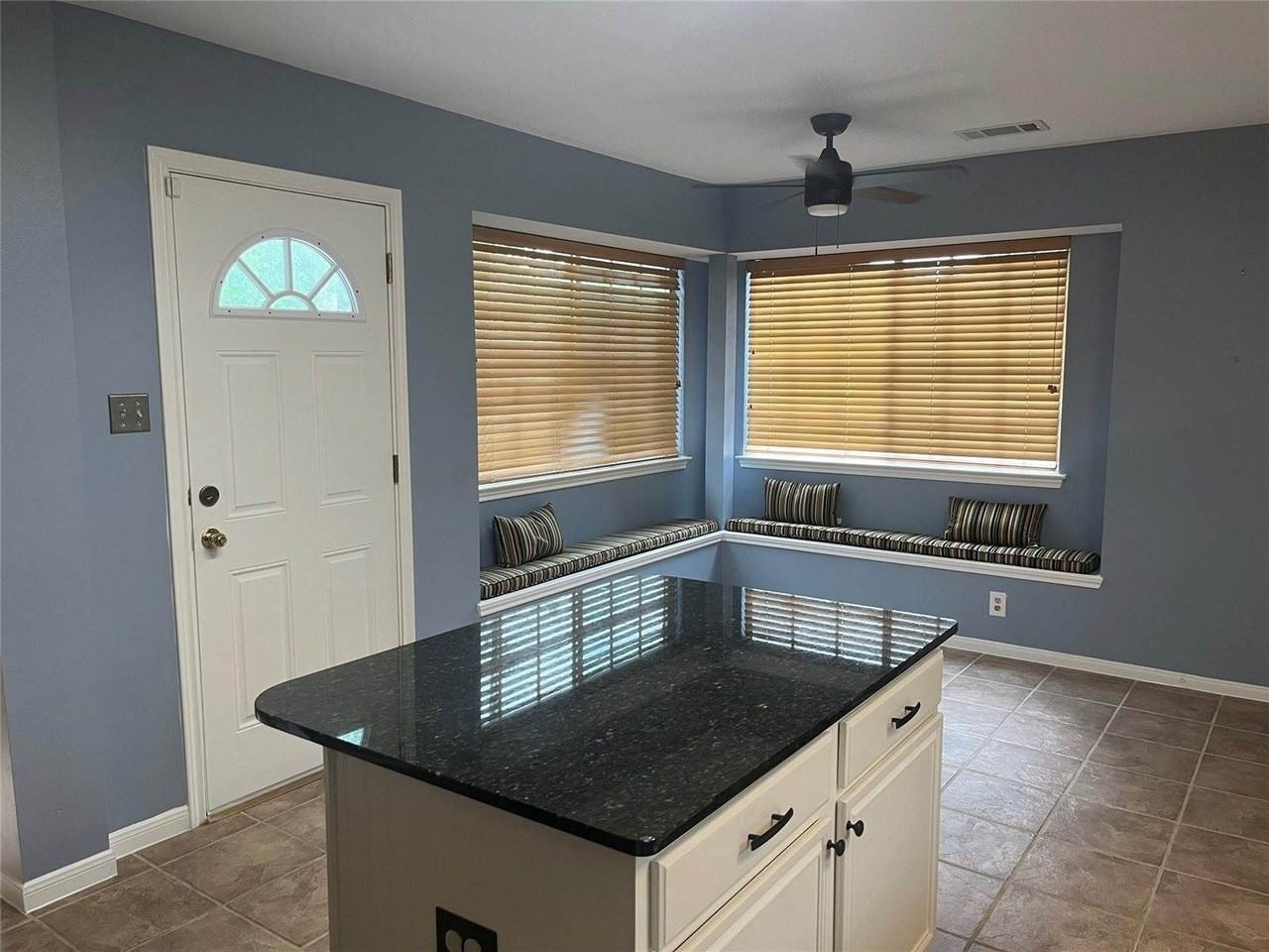 11302 Meadowchase Dr - Photo 5 of 23