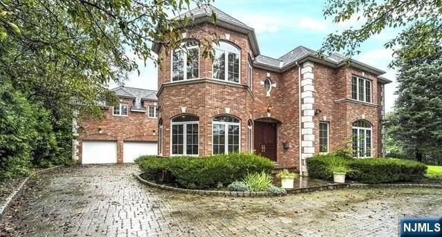 1 Euclid Rd - Photo 3 of 50