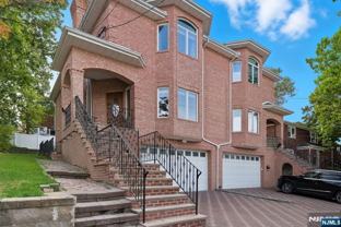 448 9th St - Photo 1 of 1