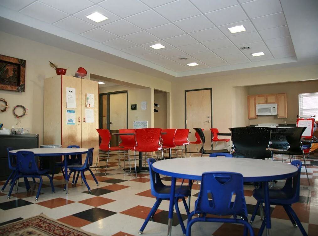 Glenbrook Apartments - Photo 6 of 10