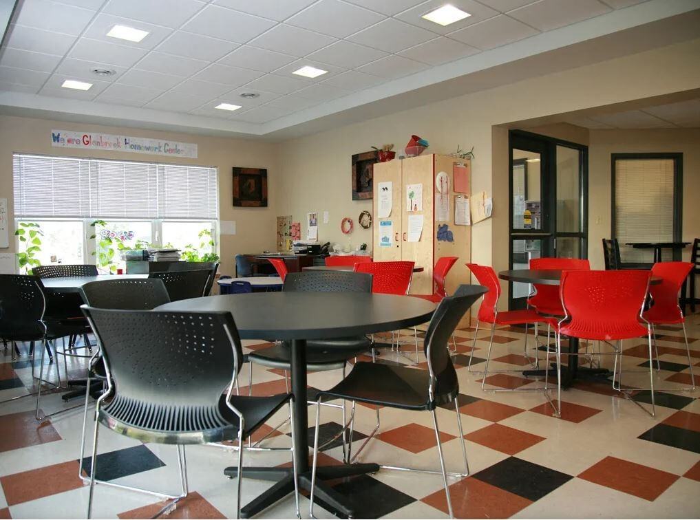 Glenbrook Apartments - Photo 7 of 10