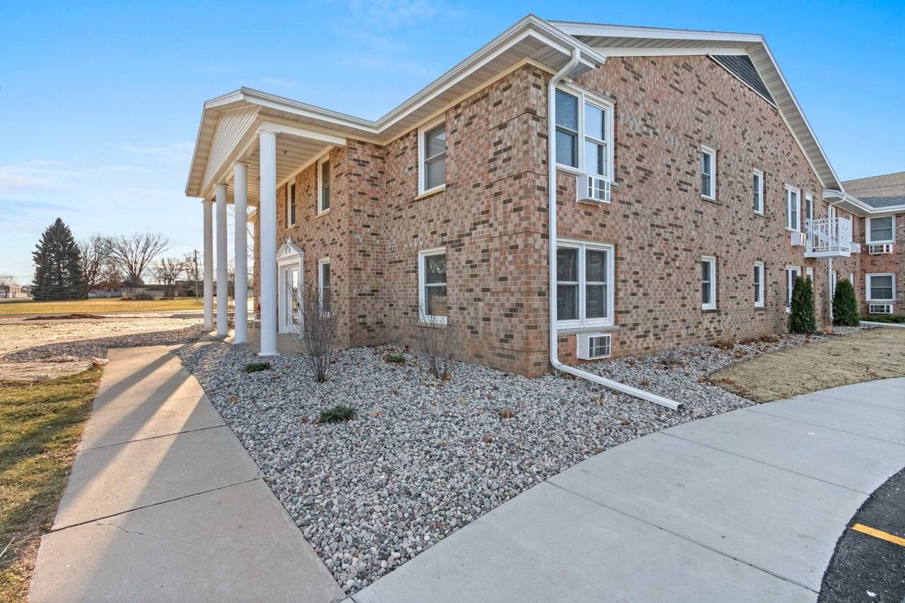 Oak Meadow - Photo 3 of 48