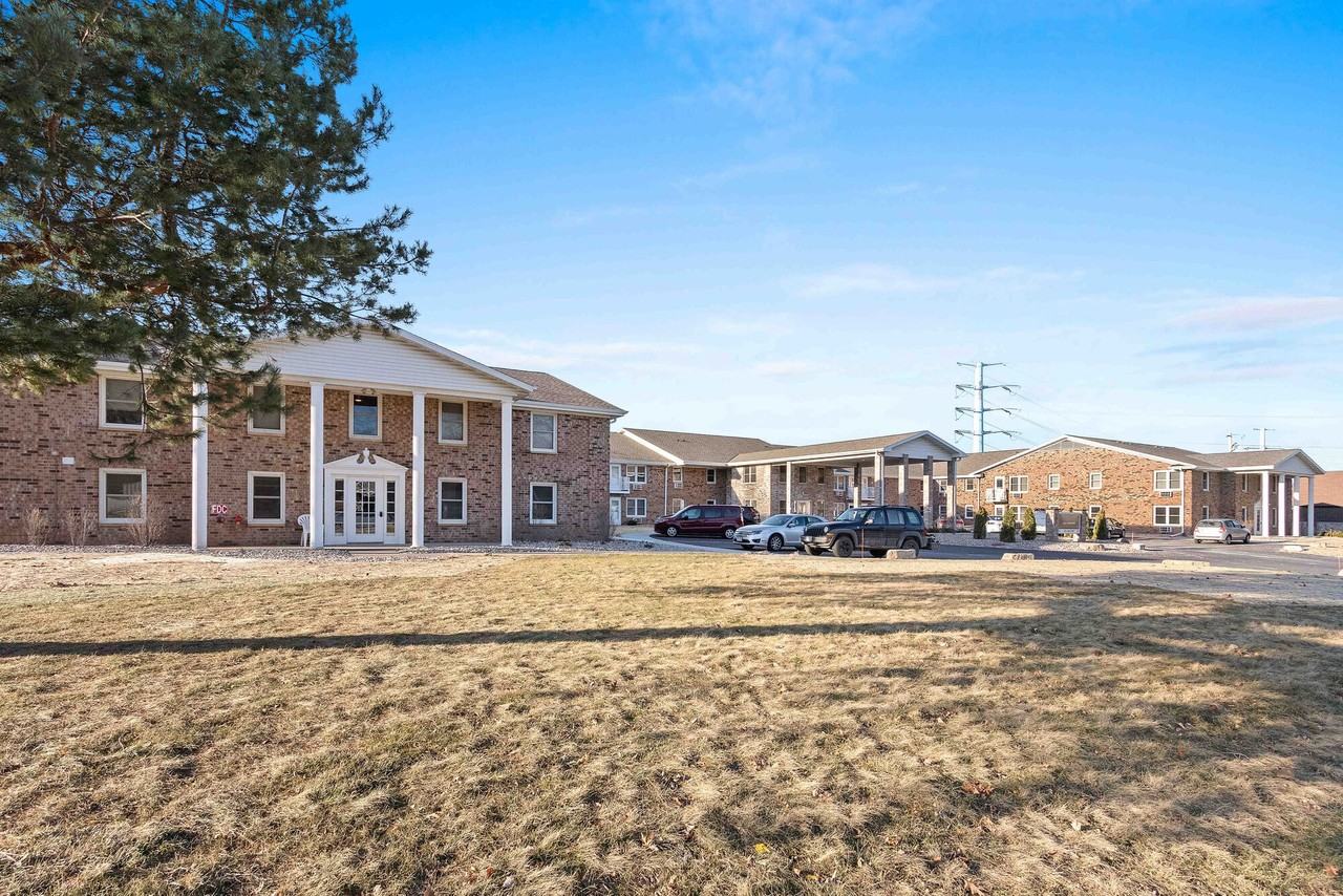 Oak Meadow - Photo 4 of 48