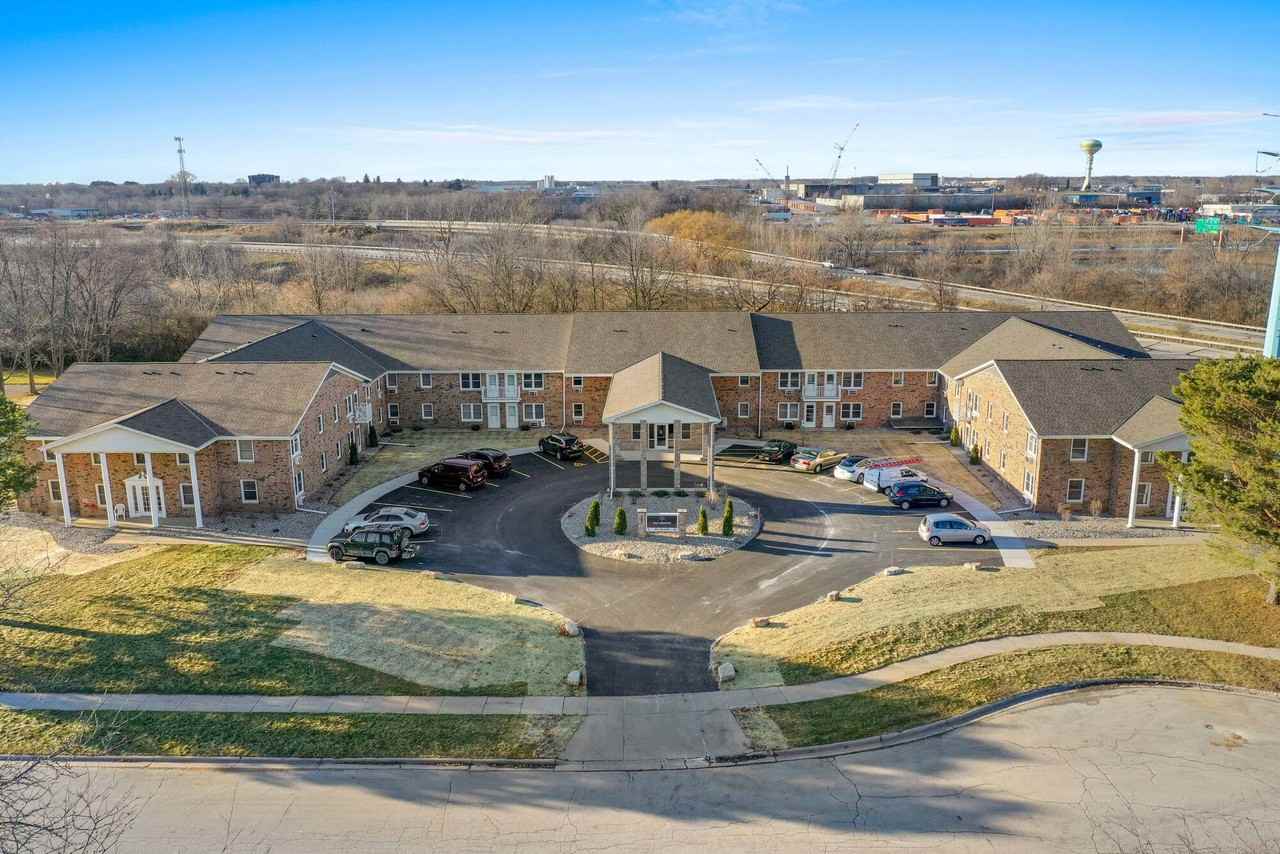 Oak Meadow - Photo 6 of 48