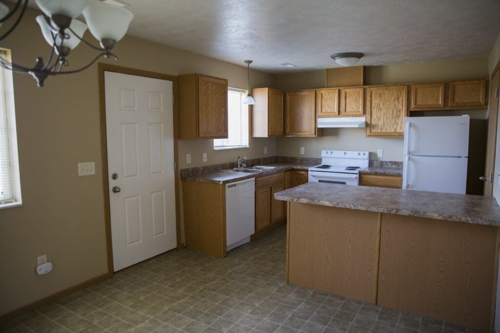 Williamsburg Townhomes - Photo 5 of 11