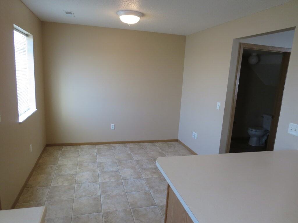 Williamsburg Townhomes - Photo 7 of 11