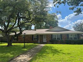 featured image of 5416 Northmoor Dr