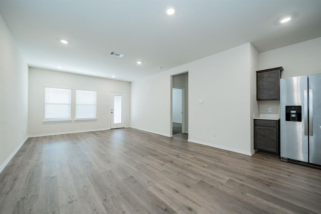 904 Sunrise Ln - Photo 3 of 38