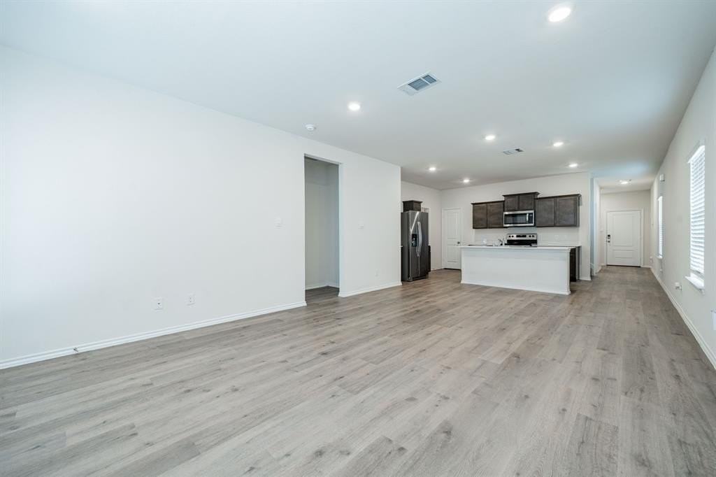 904 Sunrise Ln - Photo 6 of 38