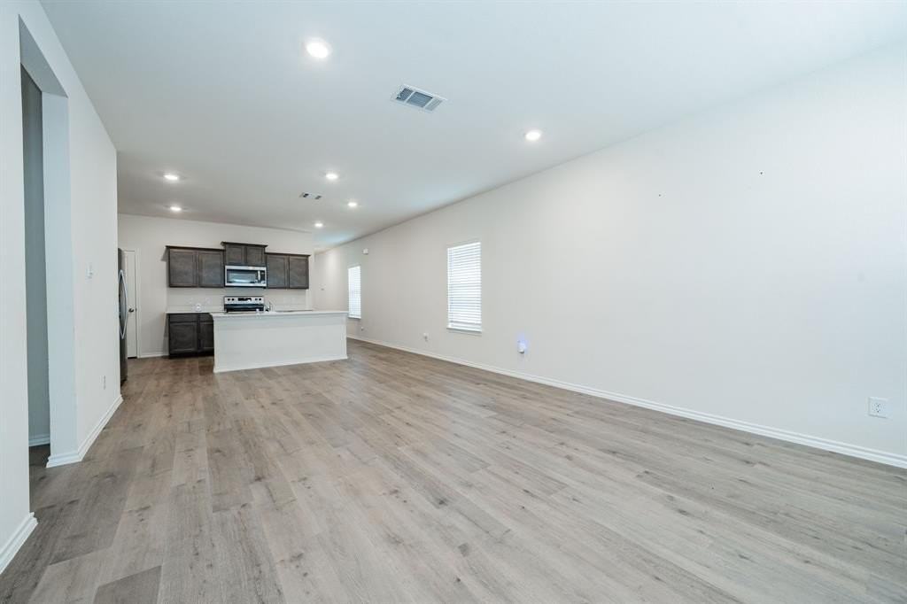 904 Sunrise Ln - Photo 7 of 38