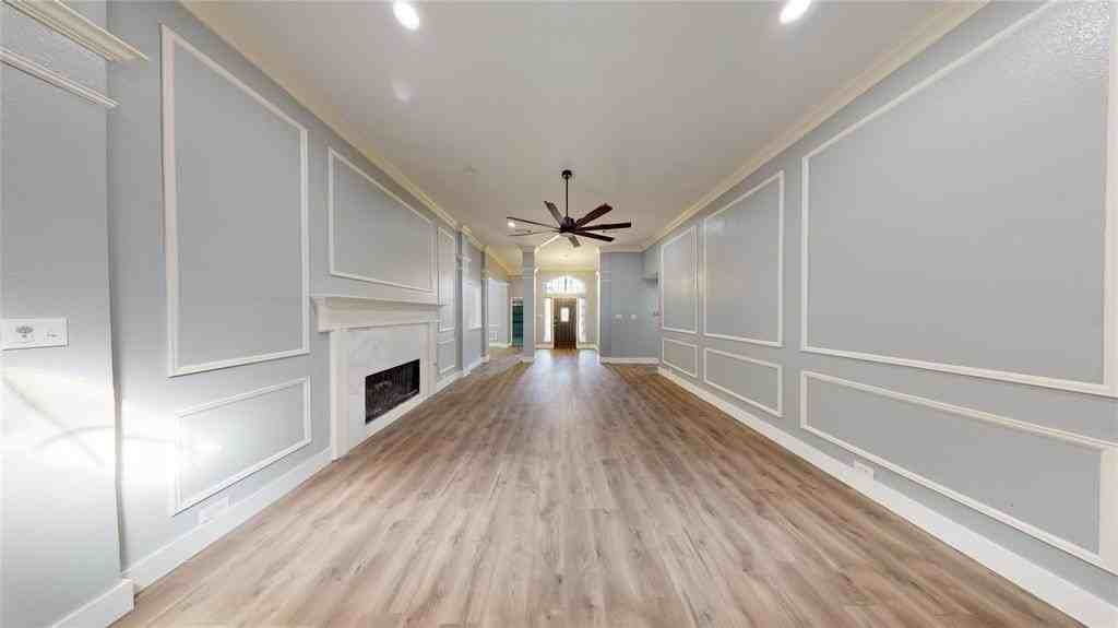 8343 Crystalwood Dr - Photo 7 of 19