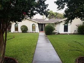 2906 Whitemarsh Cir - Photo 1 of 1