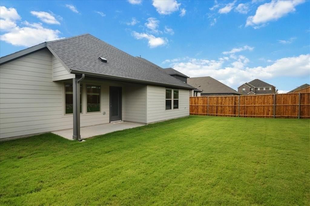 1010 Honeydew Ln - Photo 5 of 31