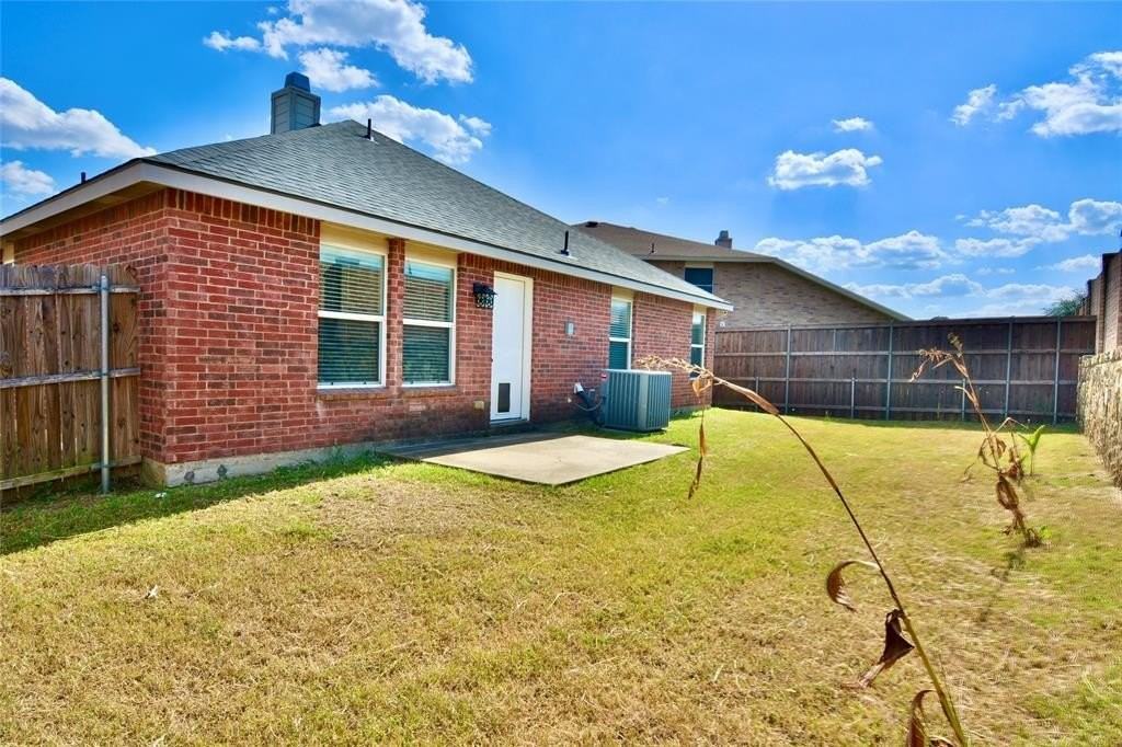 703 Moss Glen Trl - Photo 4 of 25