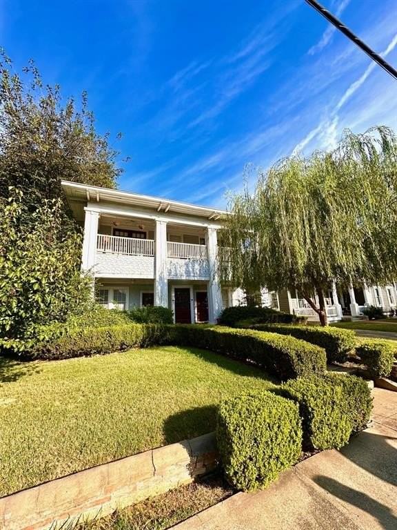 4701 Worth Street - Photo 2 of 8