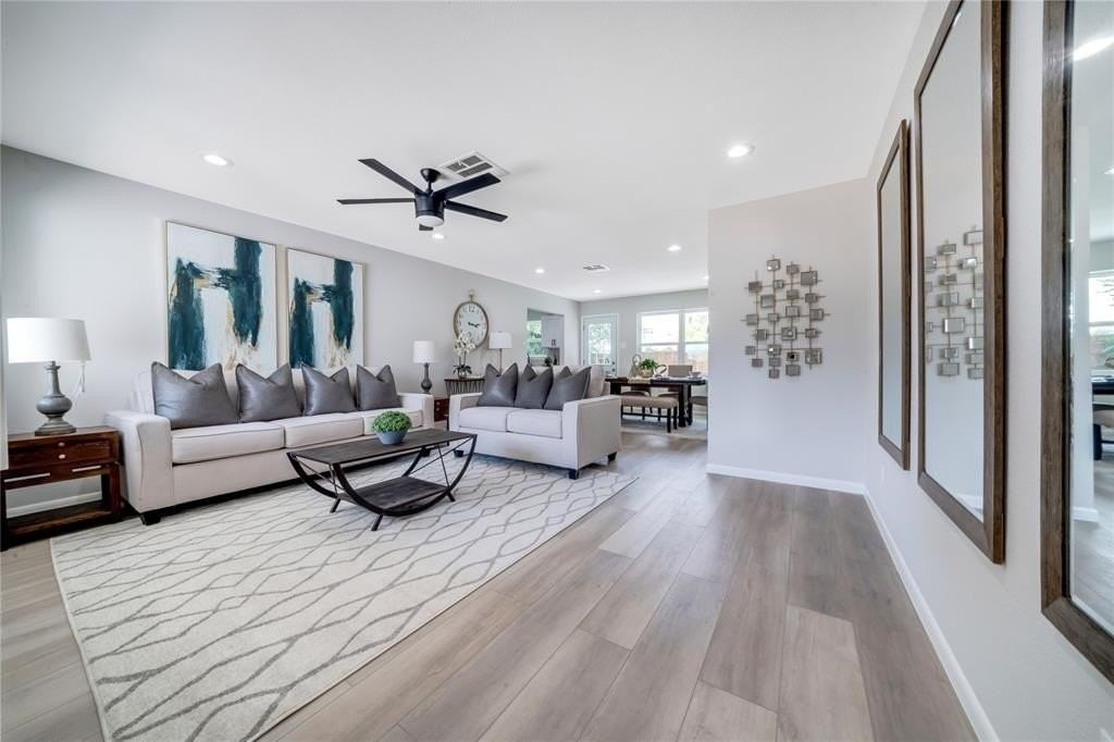 11341 Carissa Dr - Photo 3 of 30