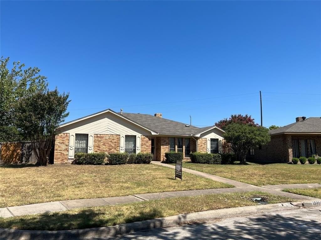 1501 Willow Crest Dr - Photo 3 of 23