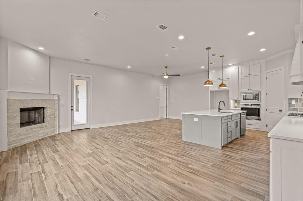 109 Maddox Pl - Photo 4 of 11