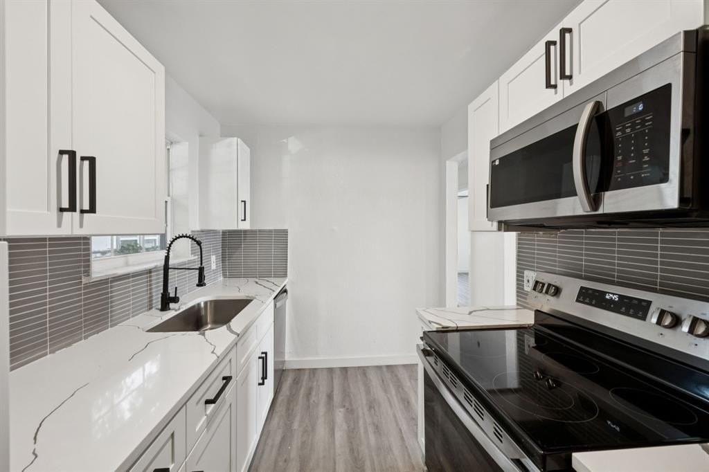 809 West Broadus Street - Photo 2 of 18