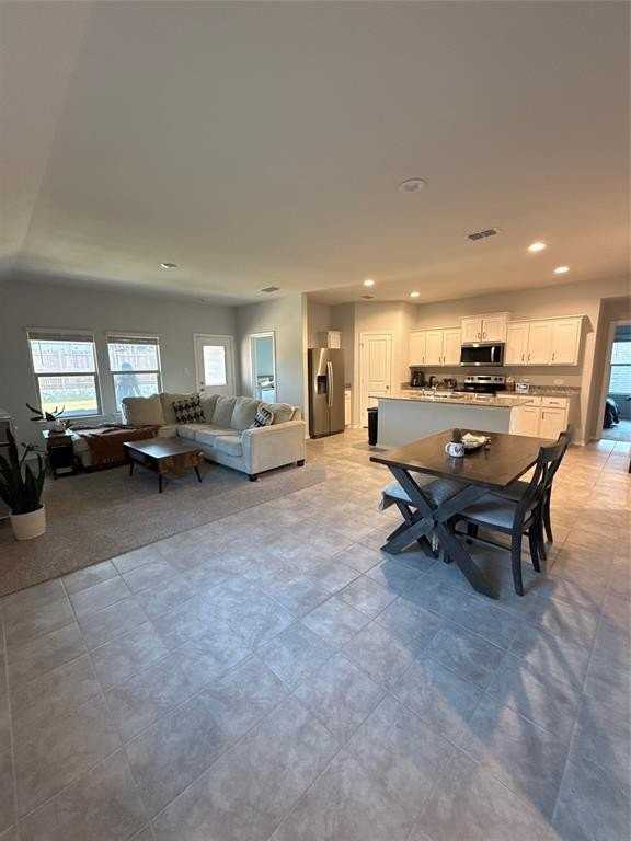 421 Beekeeper Dr - Photo 6 of 18