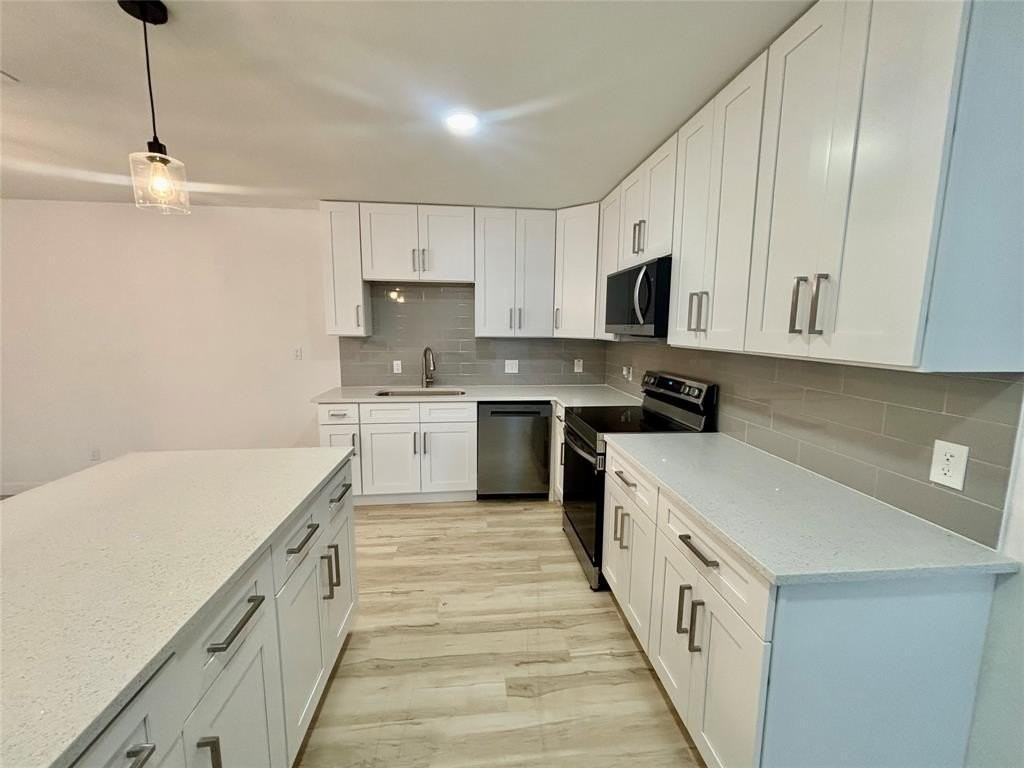 7302 Vistacliff Drive - Photo 5 of 18