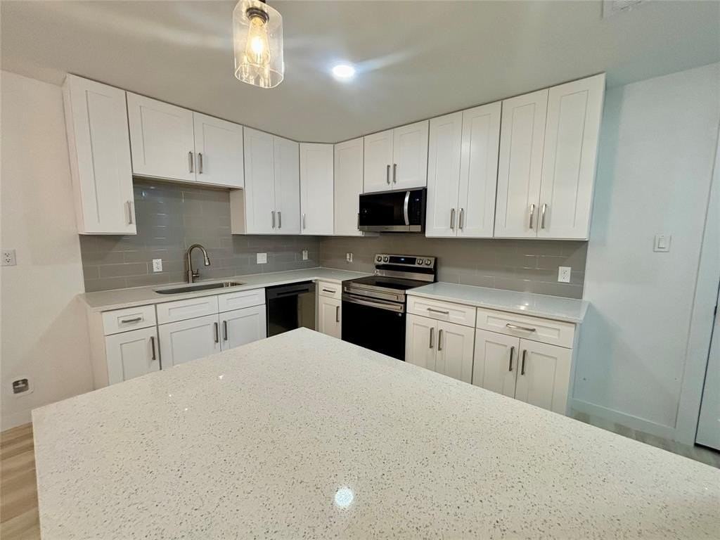 7302 Vistacliff Drive - Photo 6 of 18