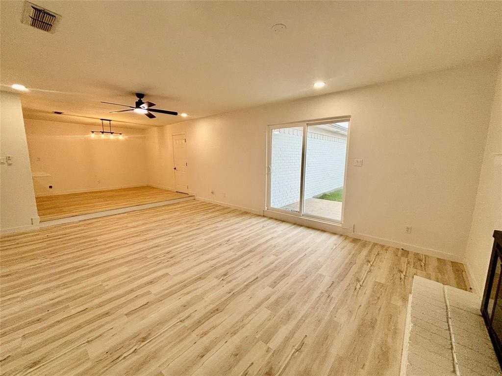 8835 Township Court - Photo 3 of 20