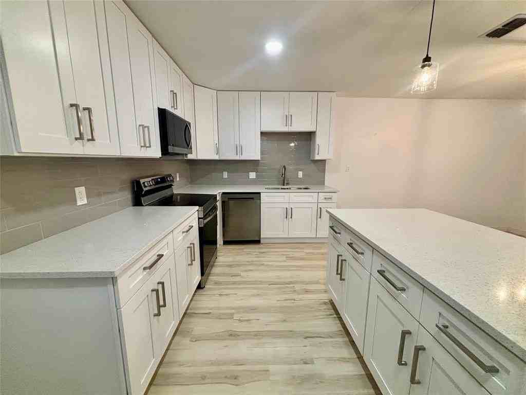 8835 Township Court - Photo 7 of 20