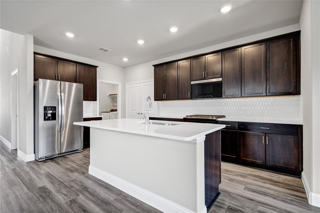 421 Ezra Lane - Photo 7 of 30