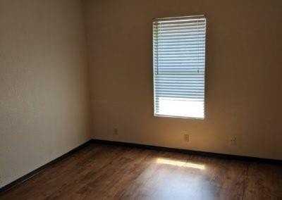 1321 Pennington Ave - Photo 5 of 8