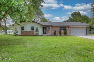 806 E Wickersham Dr - Photo 1 of 1