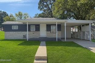 2336 E Vandalia St - Photo 1 of 1