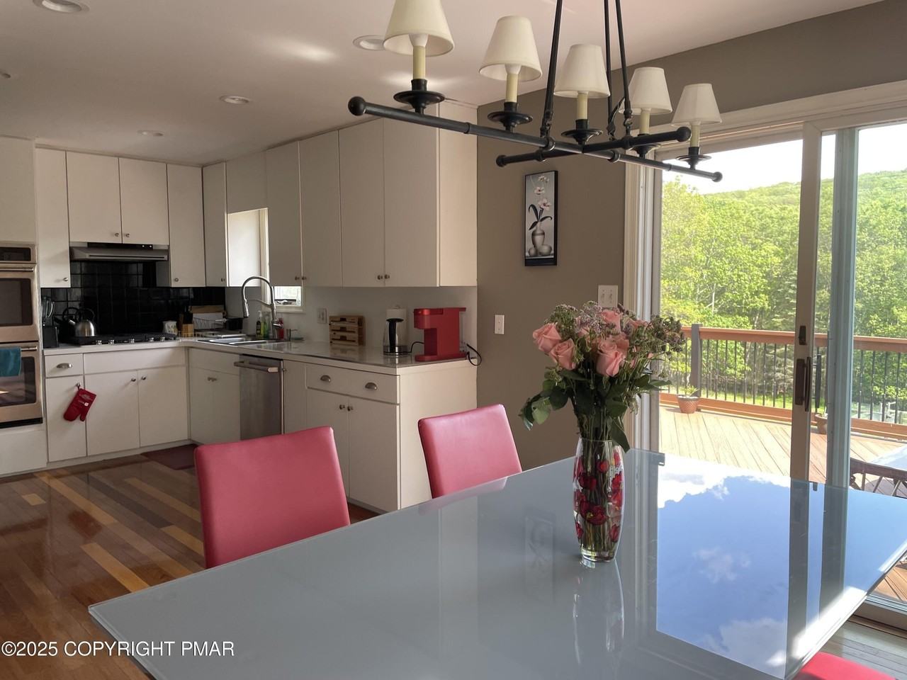 175 Circle Dr - Photo 5 of 39