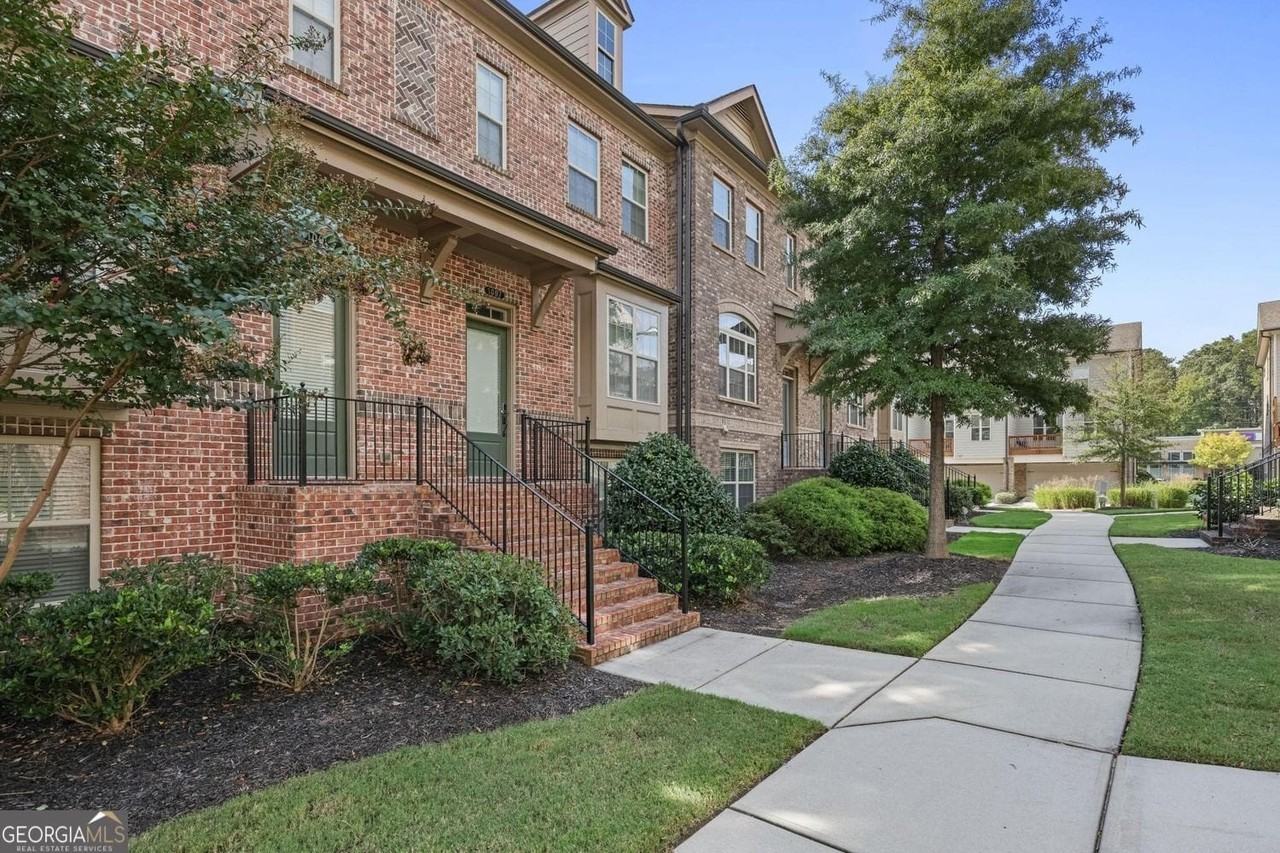 1097 Township Square - Photo 2 of 36