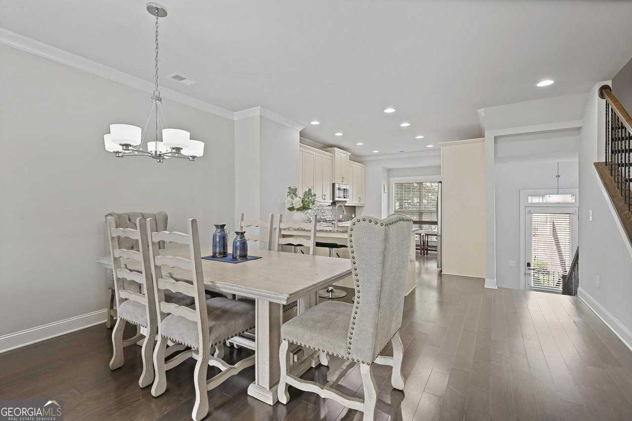 1097 Township Square - Photo 7 of 36