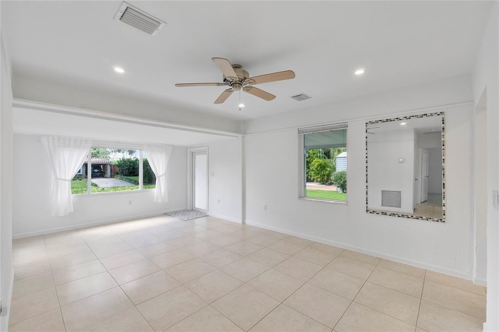 931 Sw 21st Ct - Photo 5 of 13