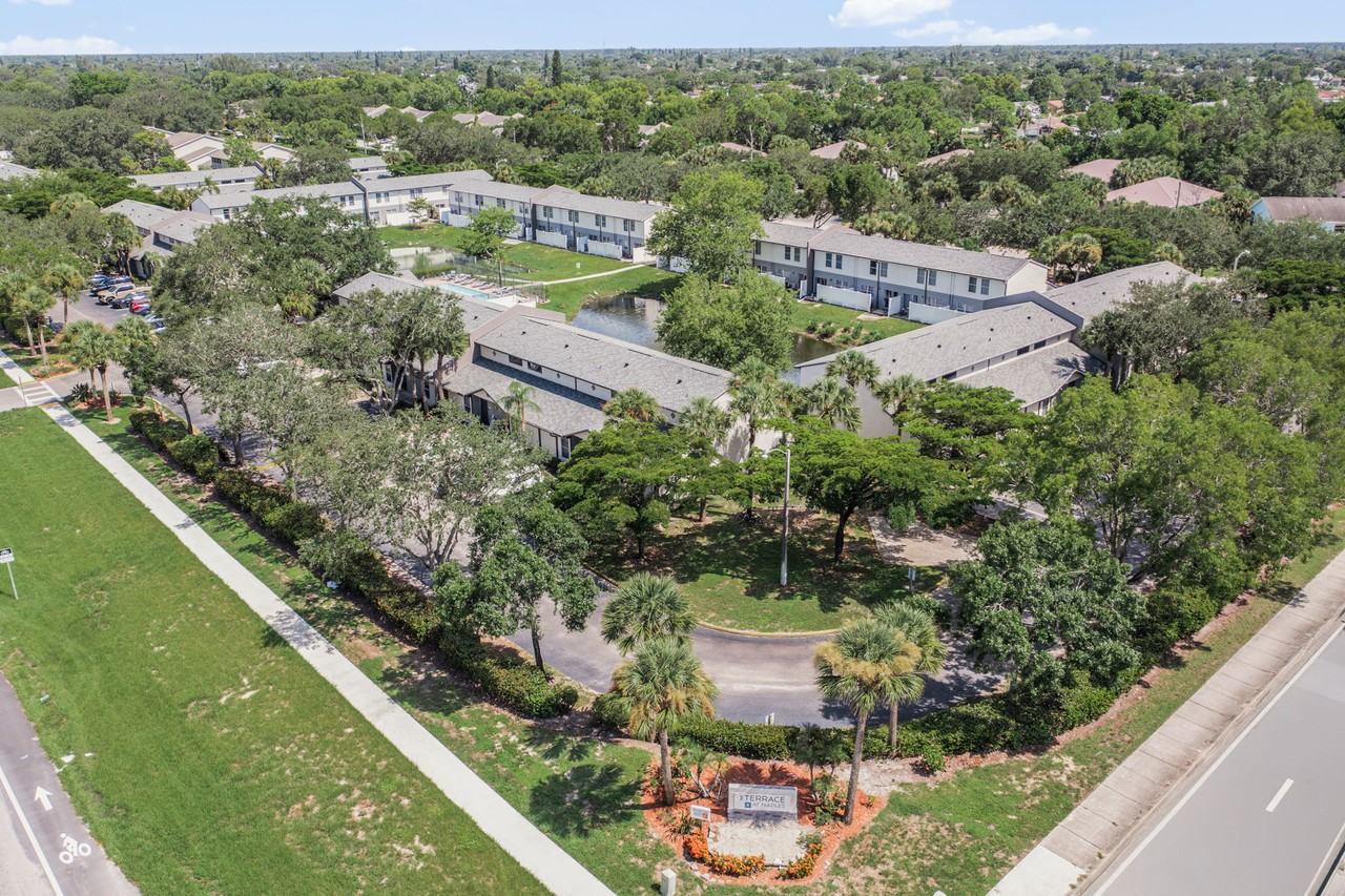 Terrace at Naples Townhomes - Photo 4 of 41