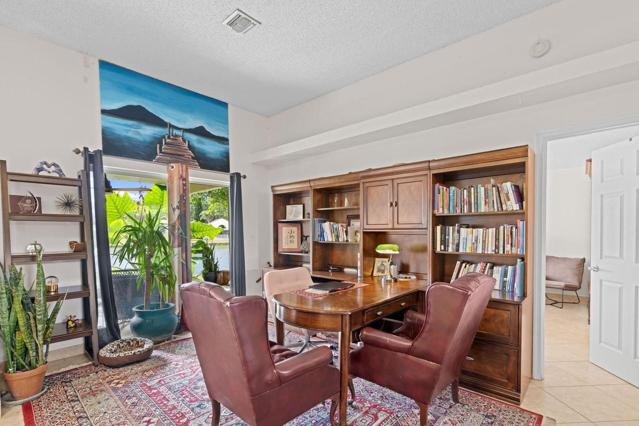 5078 Willow Pond Rd W - Photo 5 of 18