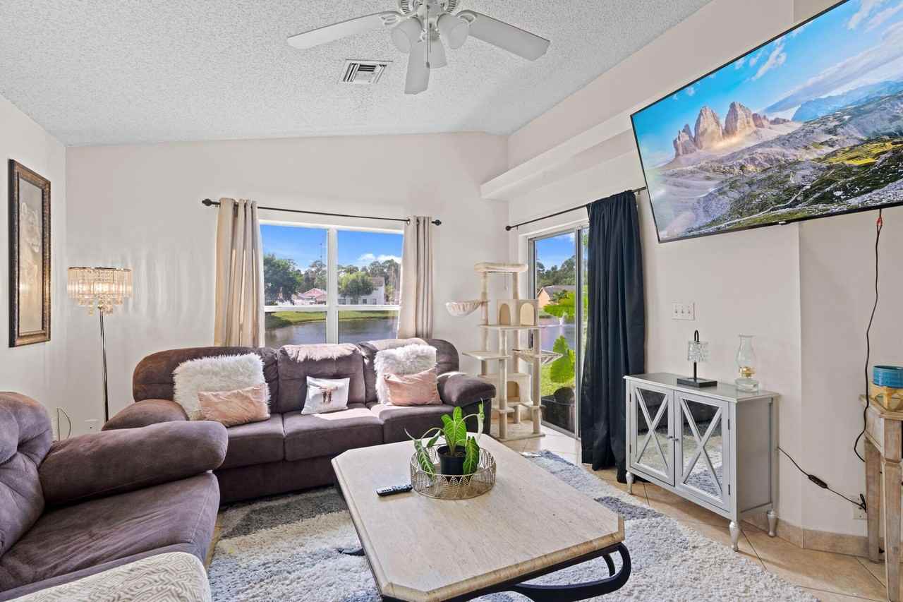 5078 Willow Pond Rd W - Photo 7 of 18