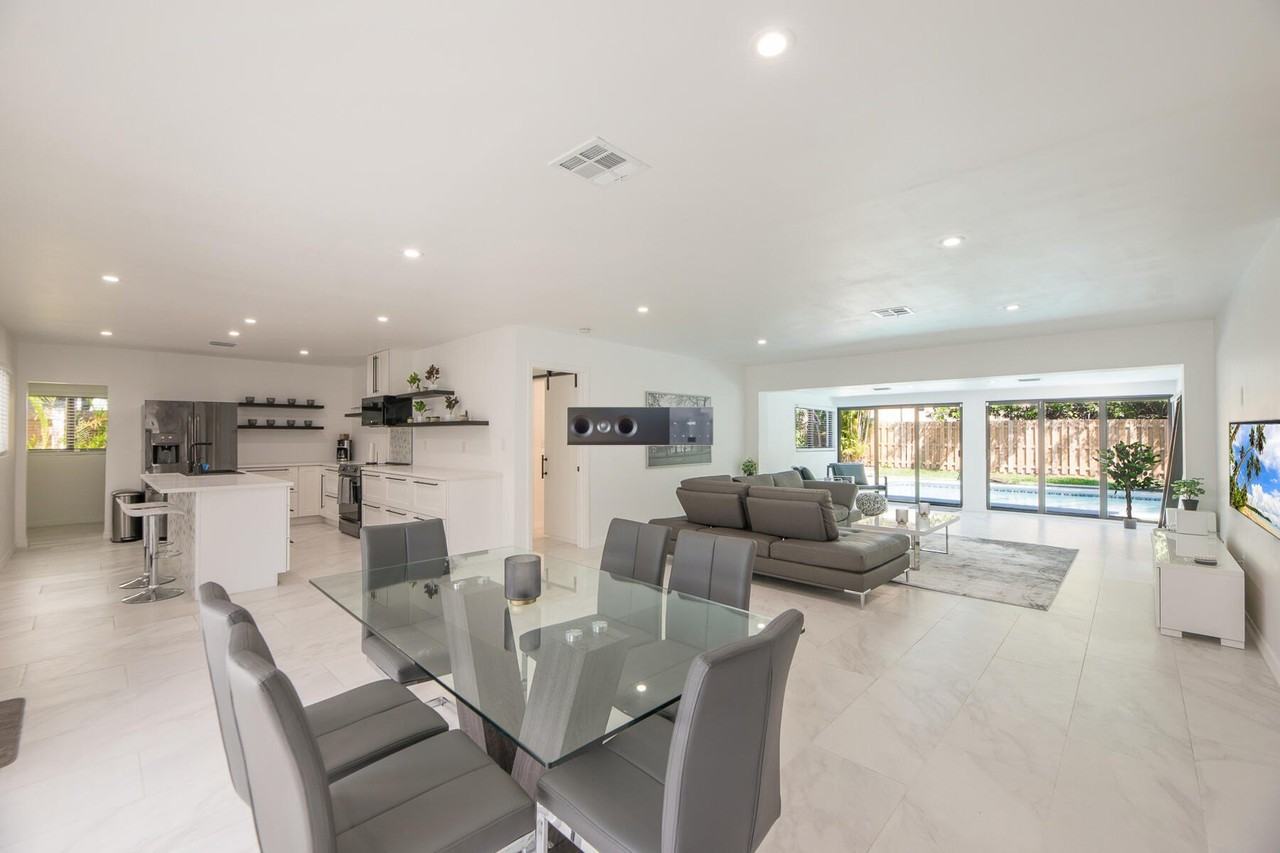 3000 Ne 21st Ter - Photo 5 of 17