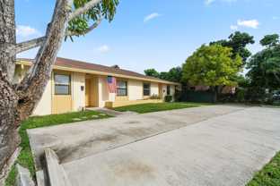 3100 N Dixie Hwy - Photo 1 of 1