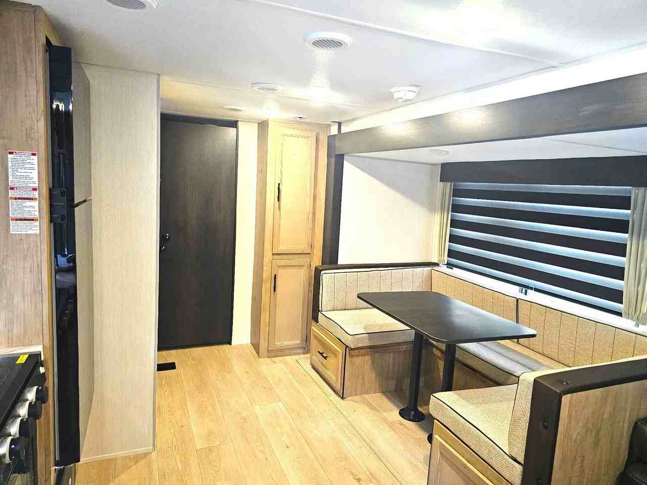 19301 Green Grove Ct - Photo 2 of 7