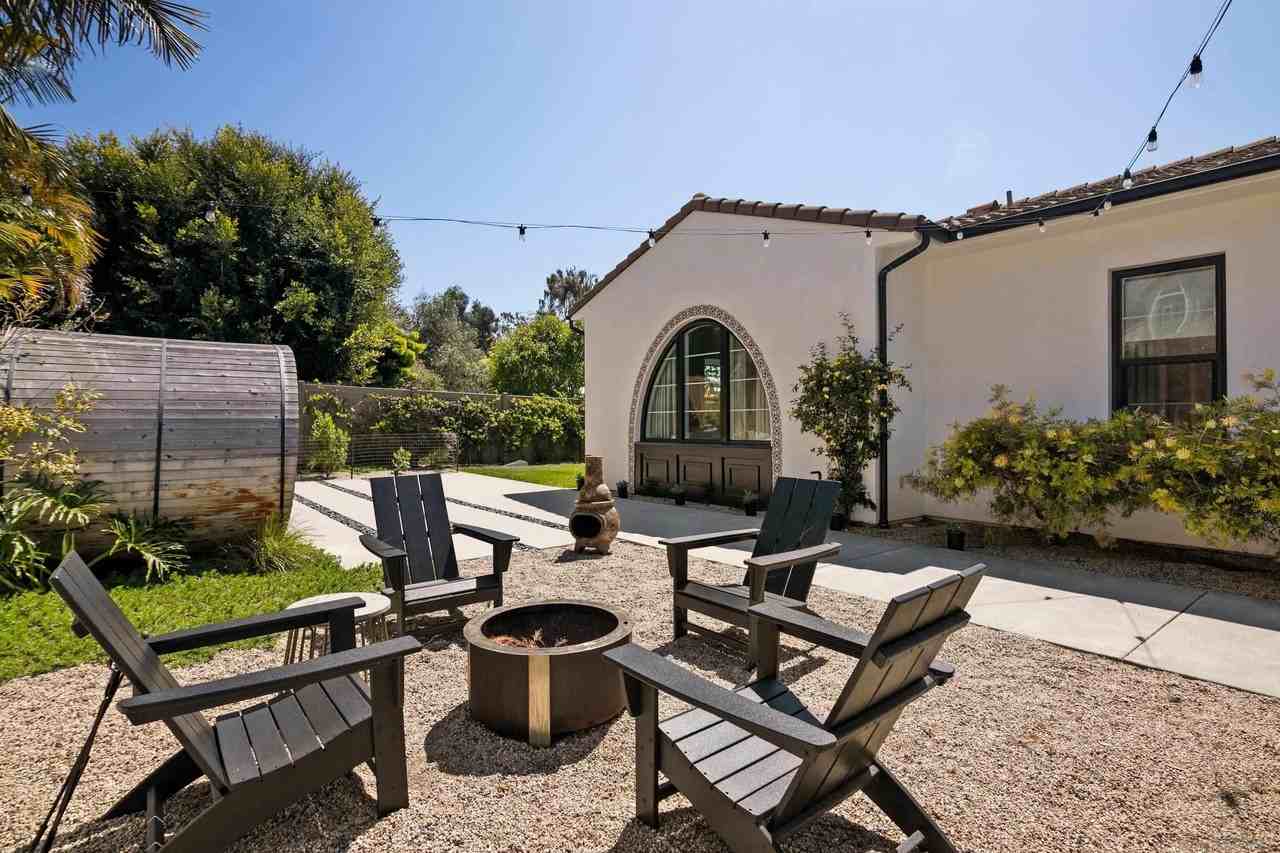 809 Sandy Ct - Photo 6 of 34